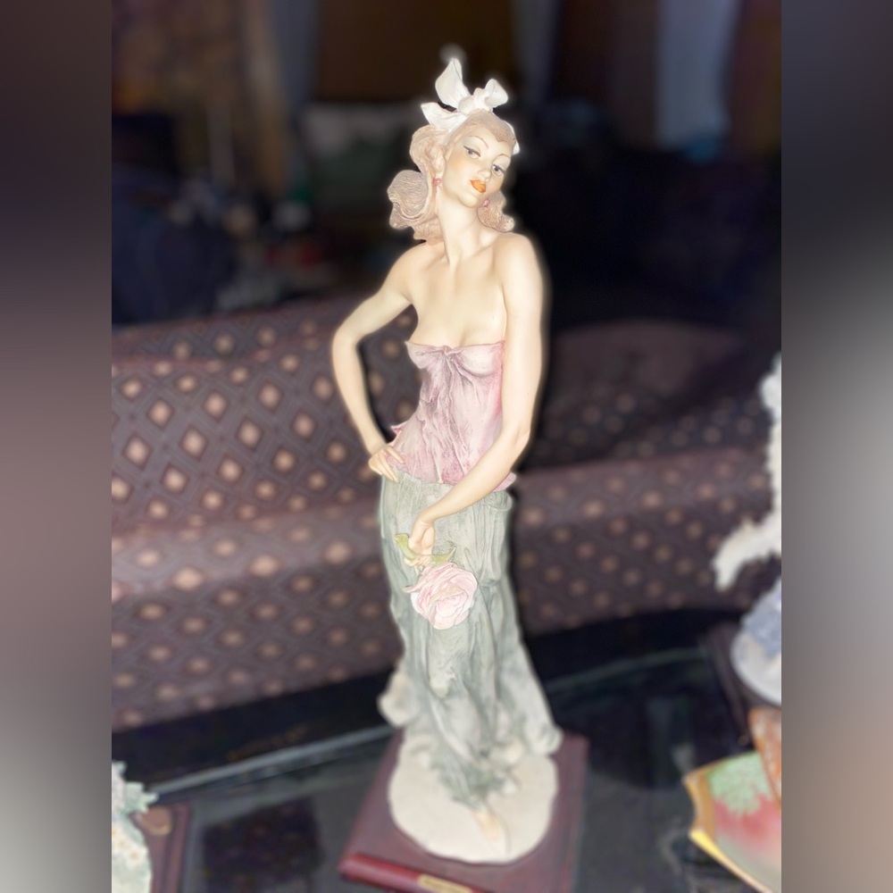 ARMANI GIUSEPPE FIGURINE